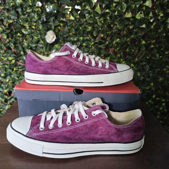 Converse Tie Dye Purple Low Top US Men's Size 11.5 Women's 13.5 EU 46 New in Box - Picture 1 of 12